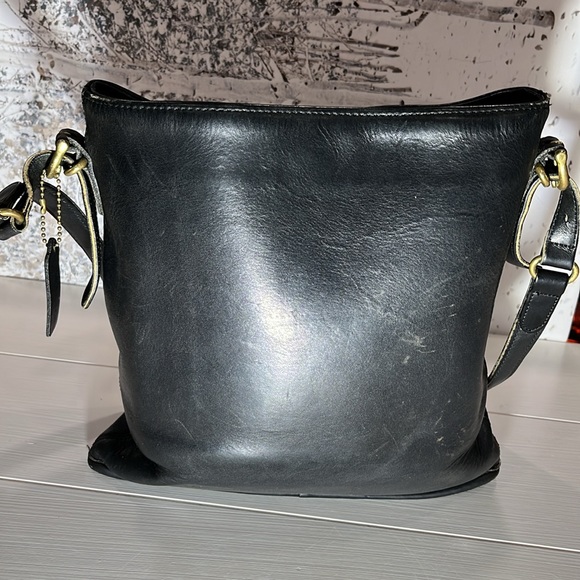 COACH BAG 9806 Black LEATHER SLIM EQUESTRIAN BUCKET SHOULDER PURSE
Made In USA - Picture 3 of 12